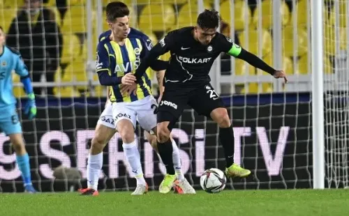 Pinares no ha podido ayudar al Altay para salir de los puestos de descenso en Turquía y ahora tuvo un partido para el olvido. (Foto: Getty)