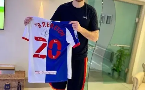 Harrison asegura que Ben le regala camisetas