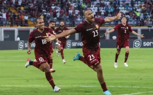 Salomón Rondón lideró la goleada de Venezuela a Bolivia. Ahora la Verde se juega todo ante Chile. Foto: Getty Images