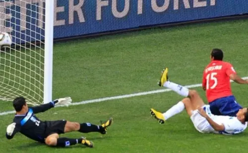 Bose marca su primer gol en mundiales. Sudáfrica 2010 | Foto: Getty Images.