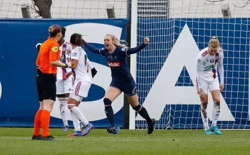 PSG eliminó al Lyon de la Copa de Francia en un clásico donde Christiane Endler no pudo seguir en la cancha. Foto: Getty Images.