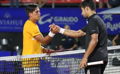 Cristian Garin no pudo contra Sebastián Báez en uno de sus peores partidos.