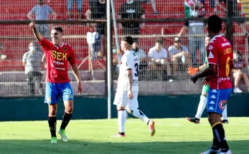 Unión Española ganaba 1-0 el Clásico de Colonias, pero cerca del final Palestino consiguió el empate. (Foto: Agencia Uno)