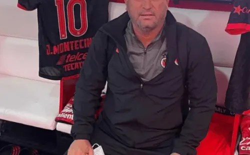 Cristián Montecinos estuvo en el camarín de los Xolos (Instagram)