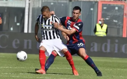 Nehuén Paz podría volver al fútbol sudamericano de la mano de Universidad Católica. (Foto: Getty Images)