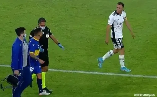 Suazo perdió la paciencia con Cuevas.