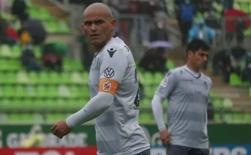 Suazo y Basay protagonizaron un duro encontrón en La Serena.