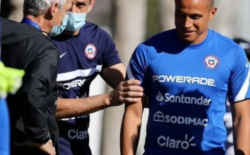 Los medios trasandinos también destacan que Benegas fue seleccionado nacional con Reinaldo Rueda