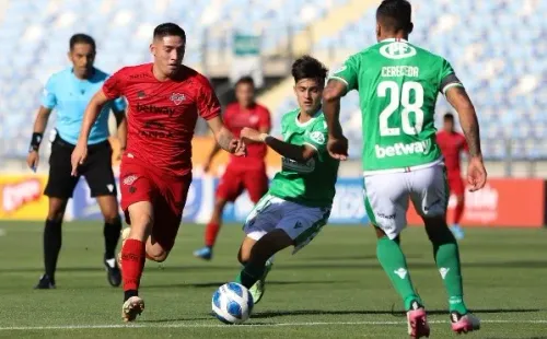 Ñublense comenzó ganando como visita ante Audax Italiano. Foto: Agencia Uno