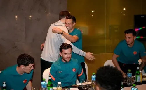 Los jugadores del Chelsea recibieron emocionados a Thomas Tuchel en el hotel de concentración. (Foto: Getty)
