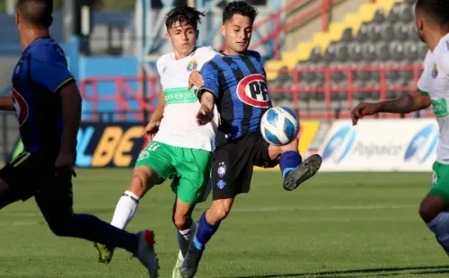 Huachipato luchó y rescató su primer triunfo de la temporada 2022. (Foto: Agencia Uno)