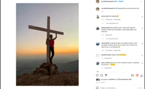 Luz Valdivieso y Claudio Castellón viven cita romántica esperando la luna.(1)