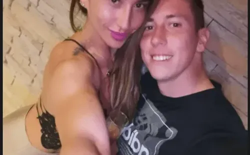 Luli celebra actual romance con futbolista chileno.(2)