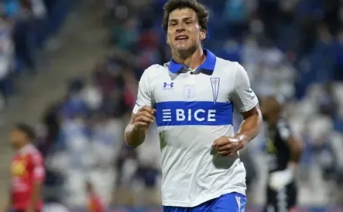 Gonzalo Tapia es una de las figuras de Universidad Católica en este 2022. Foto: Agencia Uno