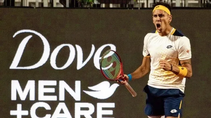 Alejandro Tabilo tuvo un brillante debut en el Chile Open 2022 y se enfrentará a Cristian Garin por un boleto a cuartos de final