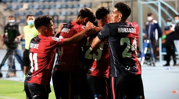 Antofagasta le amargó la semana a Audax Italiano y lo dejó como colista. Foto: Comunicaciones Deportes Antofagasta