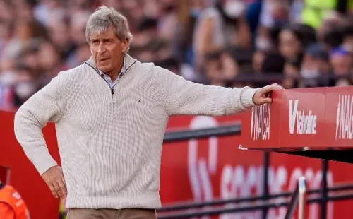 Manuel Pellegrini tiene una dura tarea para entrar a Champions League. (Foto: Getty Images)