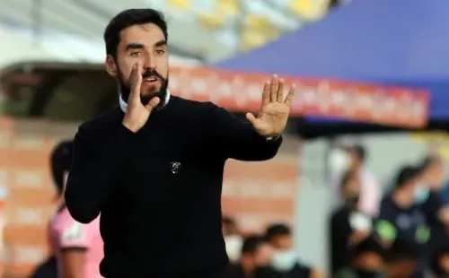 Francisco Meneghini se toma con calma la ventaja de Everton ante Monagas. Foto: Agencia Uno