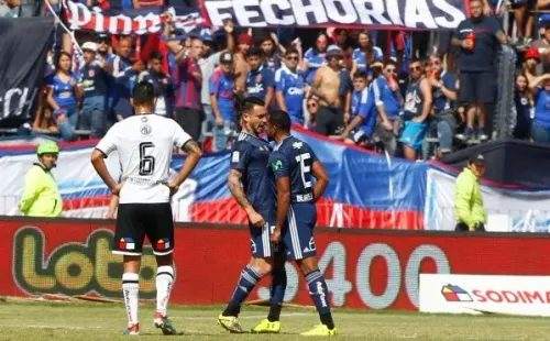 Mauricio Pinilla y Jean Beausejour por poco terminan a los combos en su recordada pelea en un Superclásico. Foto: Agencia Uno