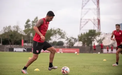 Insaurralde afirma que nunca tiene mala intención al jugar. (Foto: @Independiente)