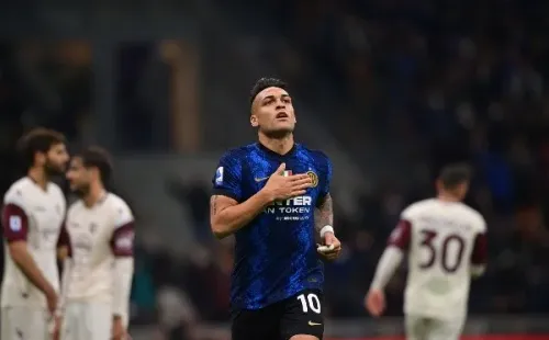 Lautaro se llevó la pelota para la casa con tres goles. Foto: Inter