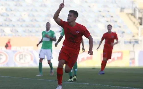 Alexander Aravena es uno de los goleadores del Campeonato Nacional 2022 con cuatro festejos, los mismos que Fernando Zampedri, y es superado solo por Cristian Palacios y Joe Abrigo que suman 5 cada uno. (Foto: Agencia Uno)
