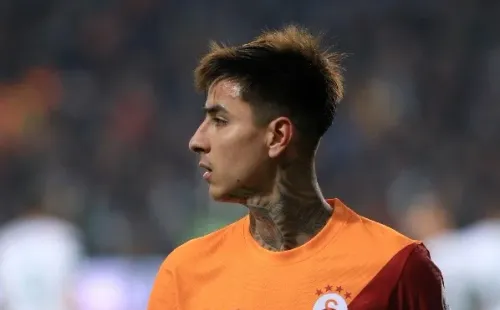 Erick Pulgar se prepara para enfrentar al Barcelona