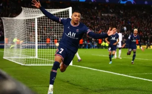 Mbappé celebra el gol contra Real Madrid en París (Getty)