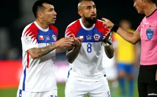 Arturo Vidal encabezó las críticas contra el juez argentino. (Foto: Getty Images)