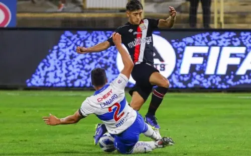 Lanaro jugando contra Curicó hace un par de fecha (Agencia Uno)