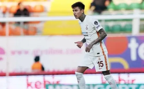 Erick Pulgar quiere dar la sorpresa junto al Galatasaray en su visita al Barcelona. Foto: Getty Images