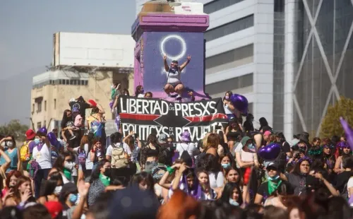 Día Internacional de La Mujer 8M en Chile | Foto: Agencia Uno