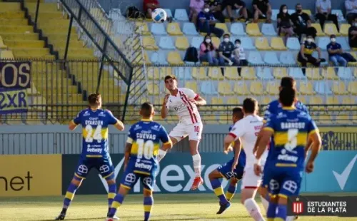 Salvada de Everton con una farra de Estudiantes por Copa Libertadores en Sausalito.