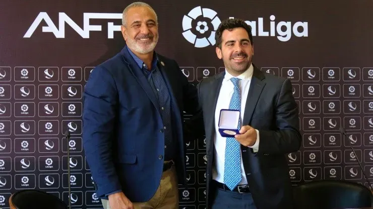 Pablo Milad y Marc Tarradas firmaron el acuerdo de colaboración entre las ligas de Chile y España