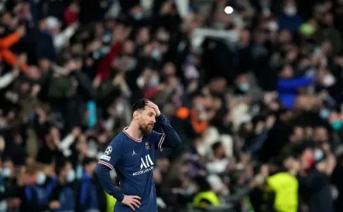 Xavi consoló a Messi tras el adiós de PSG a la Champions.
