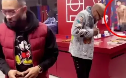 Piqué se vio involuntariamente posando desnudo tras el triunfo de Barcelona ante Osasuna.