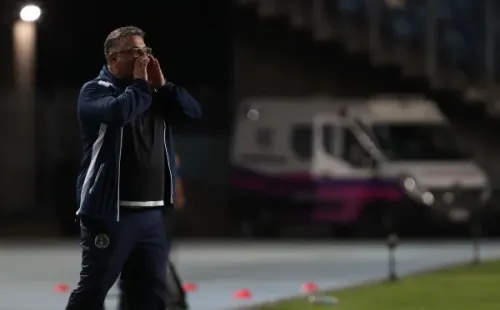 Un serio dolor de cabeza para Ronald Fuentes la marcha de Marcelo Larrondo. (Foto: Agencia Uno)