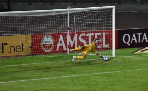 Sánchez fue el héroe de la jornada ante su ex equipo.