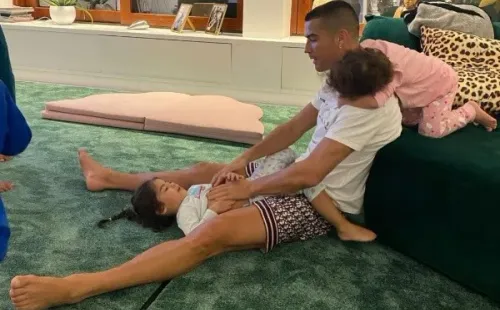 CR7 es padre de cuatro niños y dos más que vienen en camino.