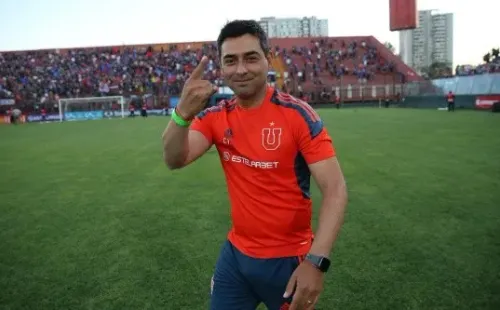 Carlos Véliz se manifestó más que feliz por la brillante vuelta de Daniela Zamora (Agencia Uno)