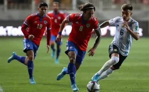 Montecinos tiene chances de jugar de titular contra Brasil (Agencia Uno)