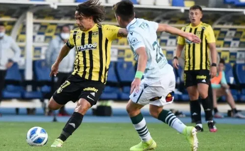 Arturo Sanhueza enfrentó a Wanderers, su ex equipo (Foto: Agencia Uno)