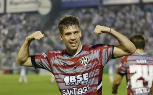 Riaño celebra el gol de Central Córdoba (Foto: Central Córdoba)