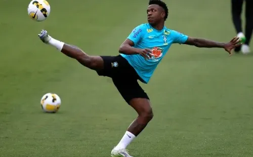 Vinicius se prepara para jugar contra Chile (Getty)