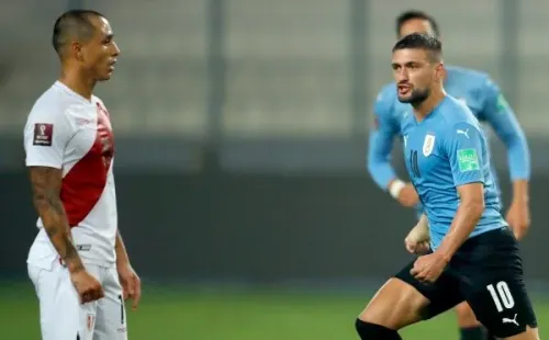 Uruguay y Perú juegan uno de los partidos más importantes de la jornada. (Foto: Getty Images)