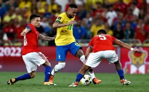 Chile lamenta el resultado ante Brasil y dos jugadores suspendidos de cara a Uruguay en el cierre de las eliminatorias a Qatar 2022.