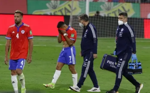 La Roja debe aferrarse a un milagro para ver si la mínima posibilidad que tienen de estar en Qatar 2022 se materializa. (Foto: Agencia Uno)