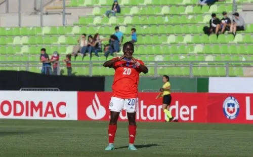 Mary Valencia recibió su nacionalidad y podrá jugar el Sudamericano sub-20. (Foto: Comunicaciones ANFP)