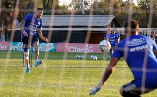 Guillermo Maripán trabaja para estar en su mejor rendimiento tras arribar con problemas físicos desde Mónaco. Foto: ANFP.