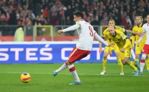 Lewandowski abrió la cuenta ante Suecia (Getty)